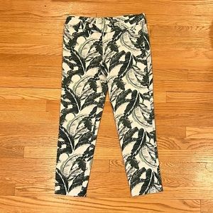 Leaf printed Old Navy pixie pant size 10